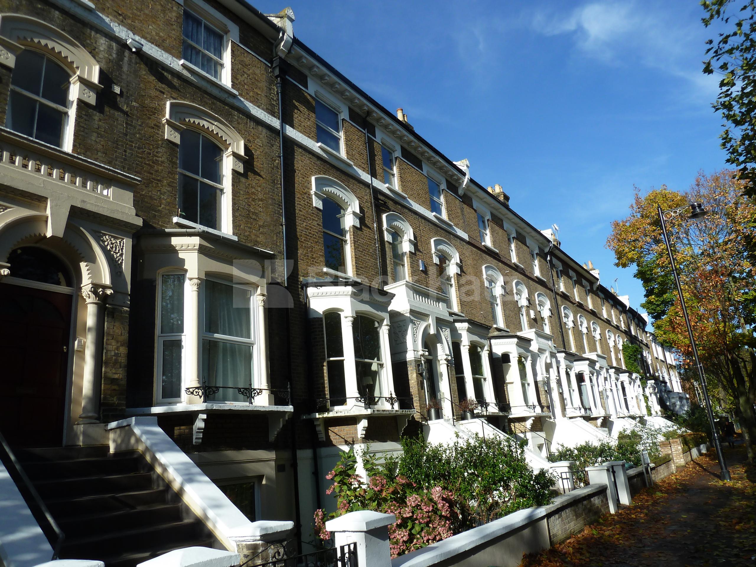 			NEW INSTRUCTION!!, 2 Bedroom, 1 bath, 1 reception Flat			 Petherton Road, HIGHBURY  N5